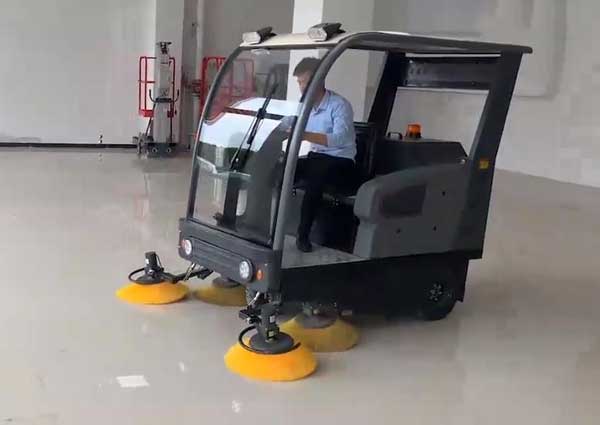 电动扫地车厂家哪家好?价格怎么样